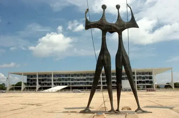 Oscar Niemeyer: Praça dos Três Poderes