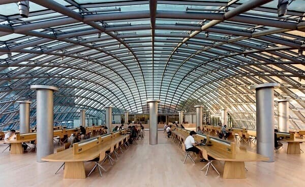 Norman Foster: biblioteca Universidade de Berlim (Interior) 