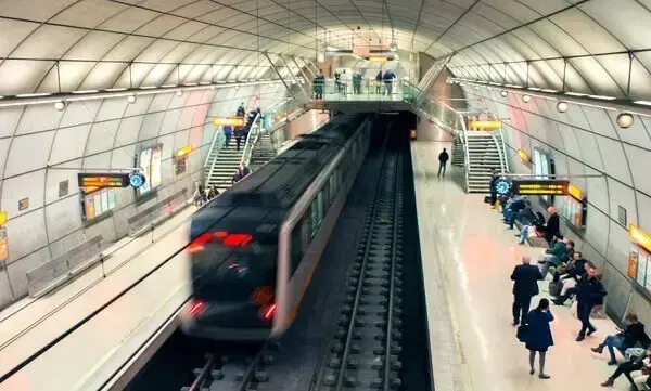 Norman Foster: metrô de Bilbao (interior)
