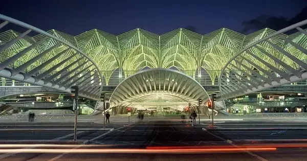 Santiago Calatrava: Estação do Oriente