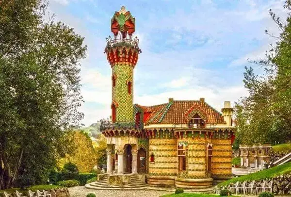Antoni Gaudí: El Capricho 