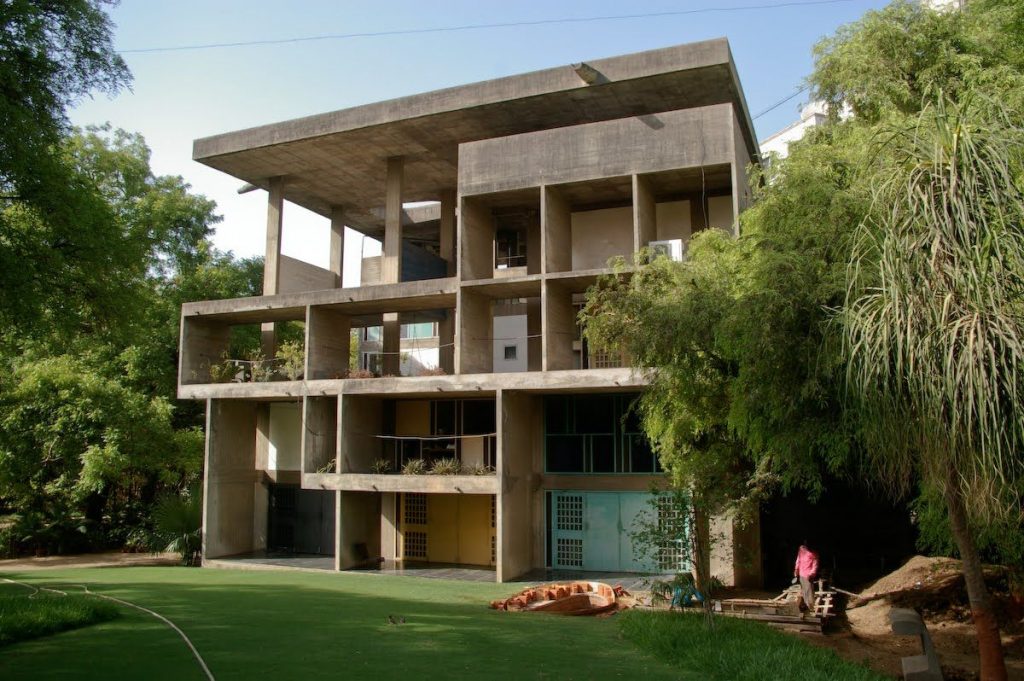 Le Corbusier: O arquiteto que jogava com volumes e luz