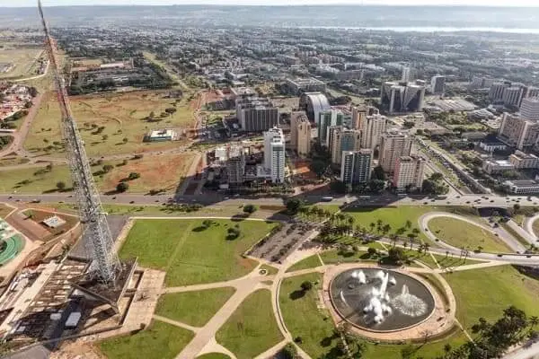 Lúcio Costa: Torre de TV de Brasília e fonte