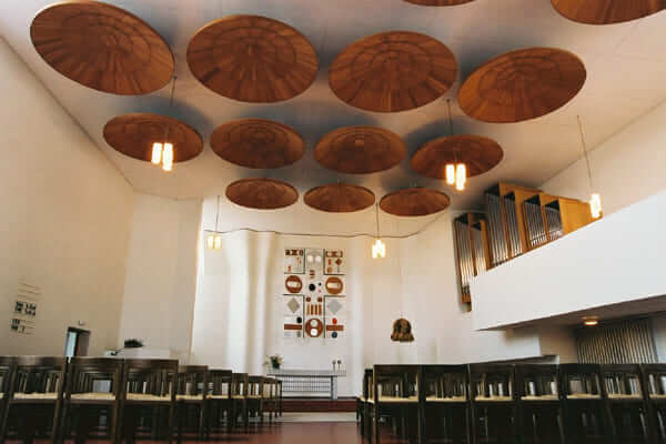Obras de Alvar Aalto: Stephanuskirche – Interior