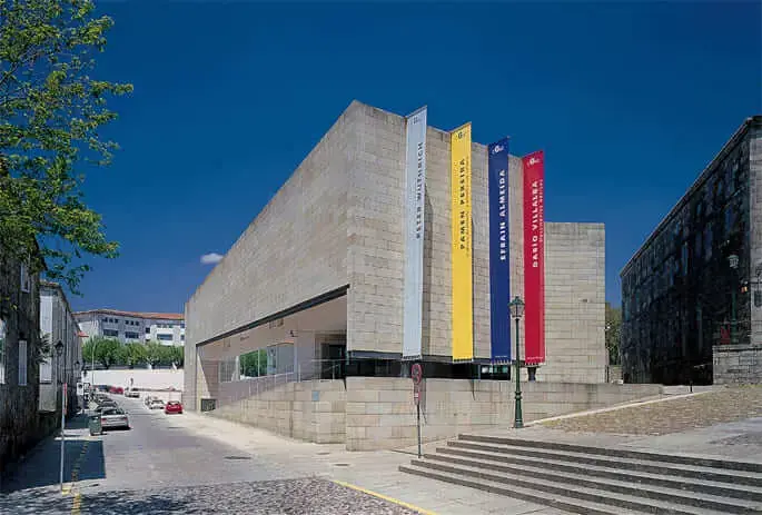 Álvaro Siza: Museu de Arte Moderna - Santiago de Compostela