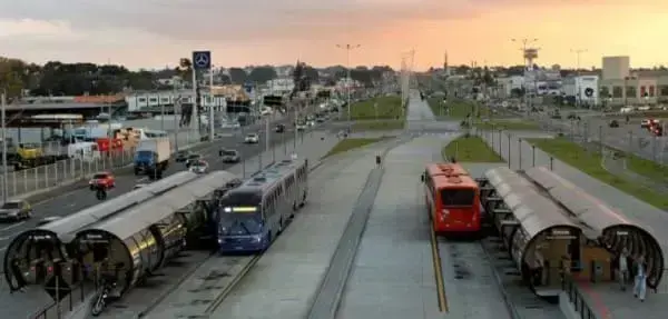 Qué es urbanismo: BRT (Curitiba)