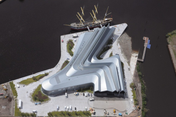 museu-arquitetura-Riverside-Museum-Zaha-Hadid-2