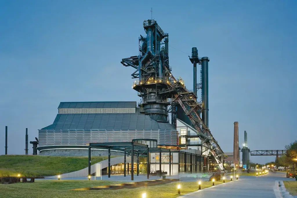 Arquitectura de alta tecnología: Museo del acero 