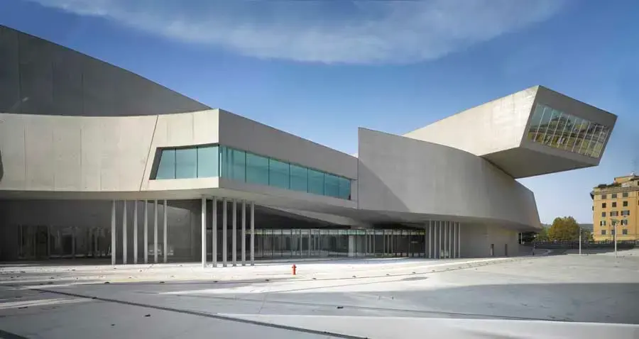 Arquitetura italiana: Museu Nacional de Arte do Século 21 (MAXXI) 