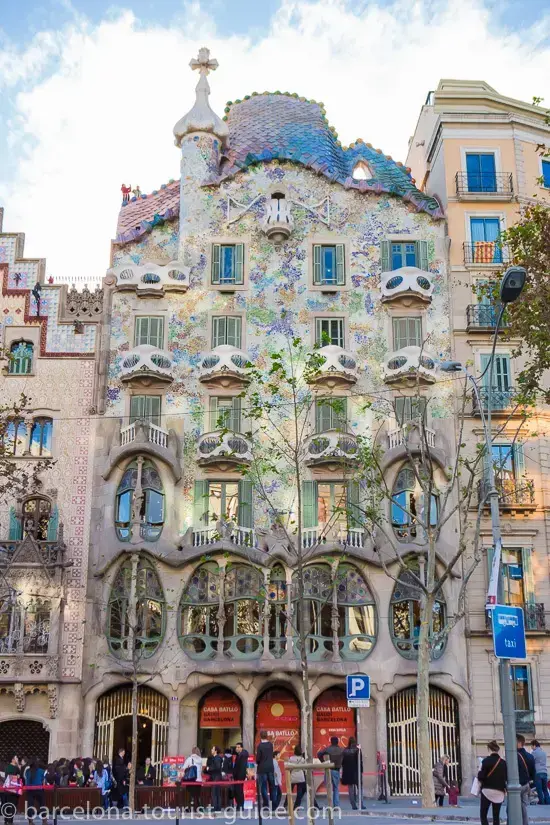 Arquitetura espanhola: Casa Batlló fachada