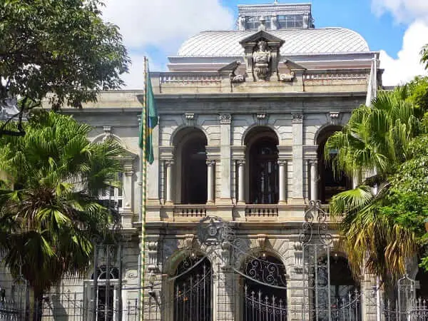 Arquitetura neoclássica: Palácio de Liberdade - Curitiba