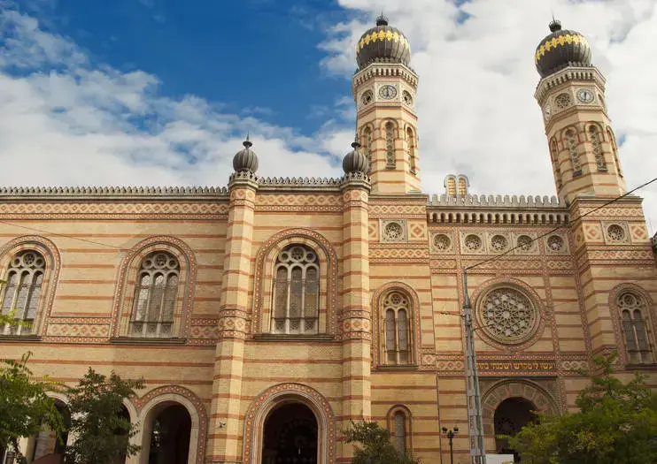 Arquitectura romántica: Sinagoga Dohány