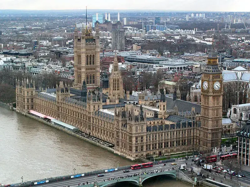 Estilos arquitetônicos: Palácio de Westminster