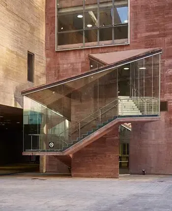 Grandes projetos arquitetônicos: Praça das Artes - Escadas