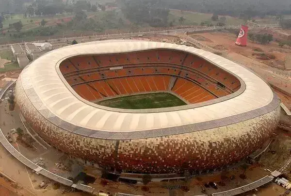 Maior Estádio do Mundo: FNB Stadium