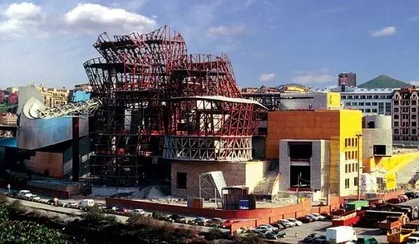 Museu Guggenheim Bilba: construção