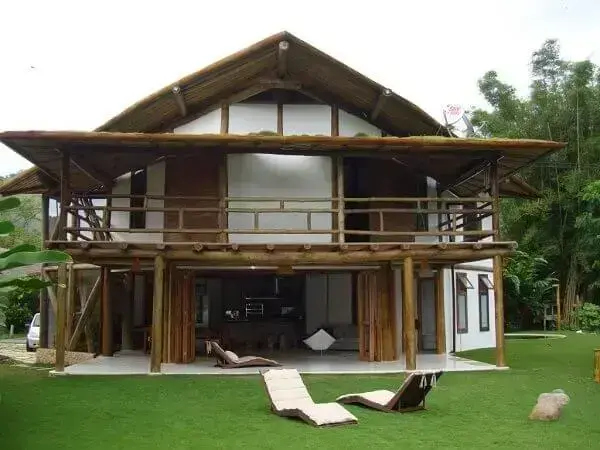 Casa sostenible: casa de bambú