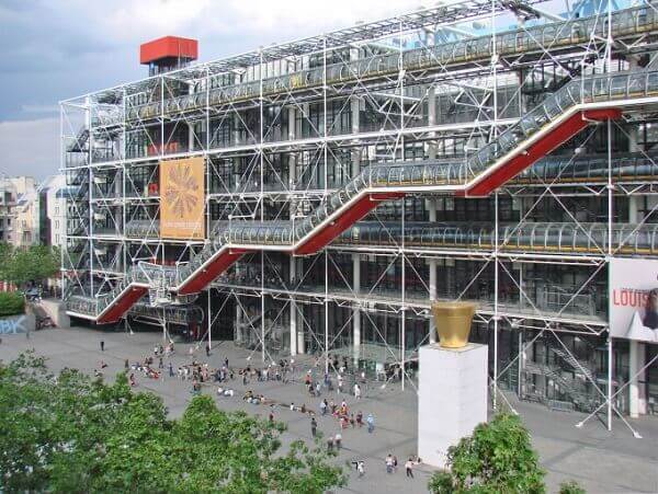 Archigram: Centro Georges Pompidou - fachada (foto: Pinterest)