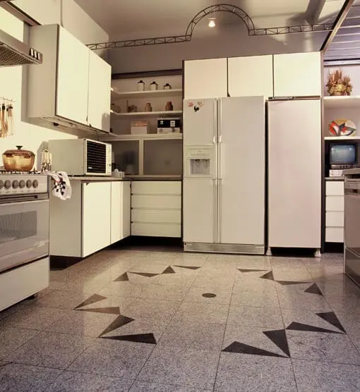 Cerâmica: piso de cerâmica na cozinha com paginação criativa