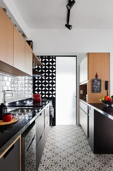 Porcelanato para cozinha: piso com imitação de ladrilho hidráulico