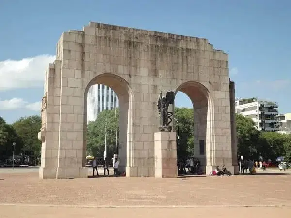 Arquitetura em Porto Alegre: Monumento ao Expedicionário