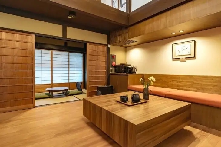 Divisórias de madeira decoram a casa japonesa