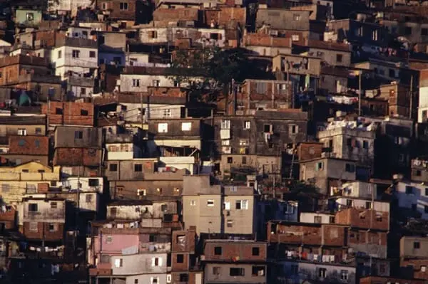 Habitação Social: favelas são um exemplo de como a população não tem acesso à moradia digna