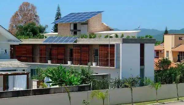 Proyectos sostenibles: Casa das Guaracemas - paneles solares