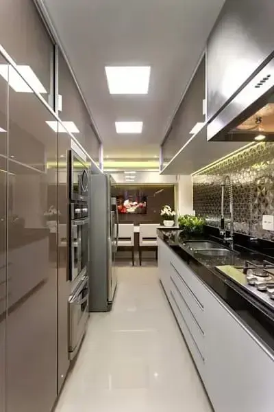 Iluminação de cozinha: paflon e fita de led