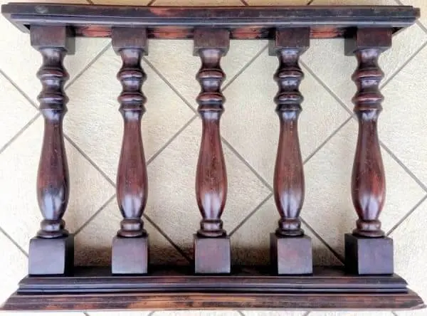 Balaústre de madeira (fonte: estilo antigo leilões)