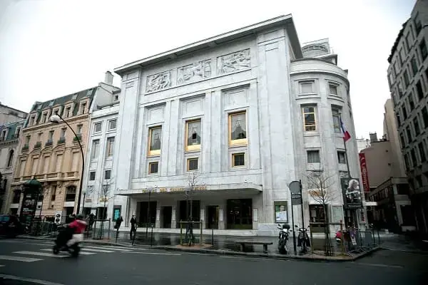 Art Decó: Théâtre des Champs-Élysées, de Auguste Perret