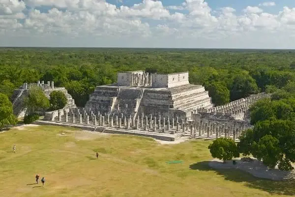 As sete maravilhas do mundo: Chichén Itzá - obra encontrada no sítio arqueológico