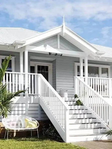 1. Casa estilo americano: frontão e escada (foto: decor fácil)