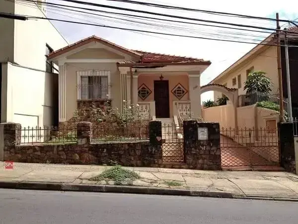 Casas Antigas: casa afastada do muro (foto: São Paulo Antiga)