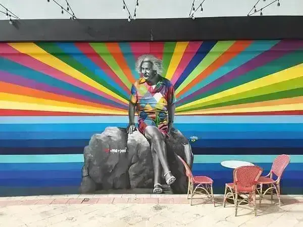 Kobra grafite: Einstein vai à Praia, West Palm Beach, Flórida, EUA