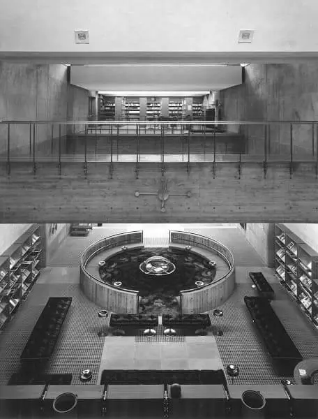 Arata Isozaki: Biblioteca Municipal de Õita (foto: 44 arquitetura)