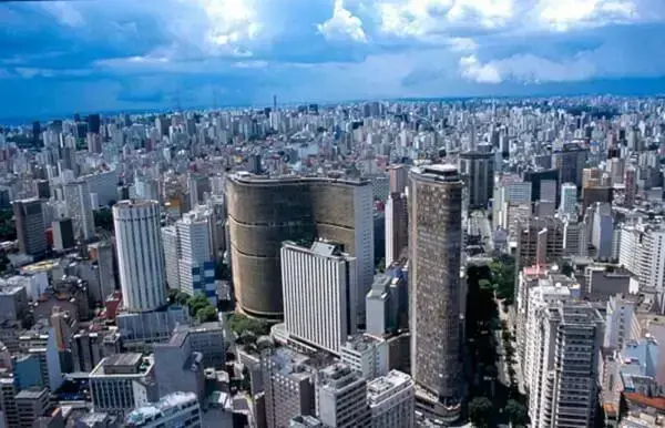 Causas ilhas de calor: Edifícios de São Paulo (foto: ARCOweb)