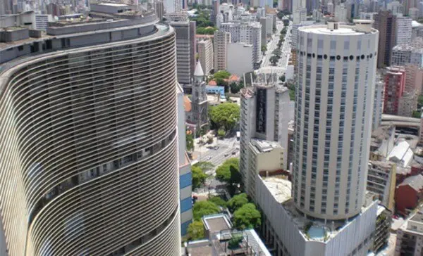 Tipos de casas: Edificio Copan, em São Paulo (SP) - foto: SP Bairros