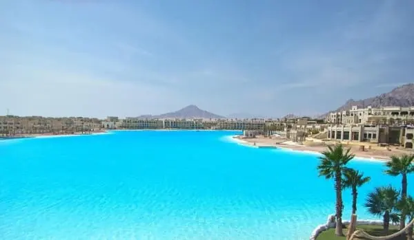 Maior piscina do mundo menção honrosa: Citystars Sharm El Sheikh fica no meio do deserto do Sinai
