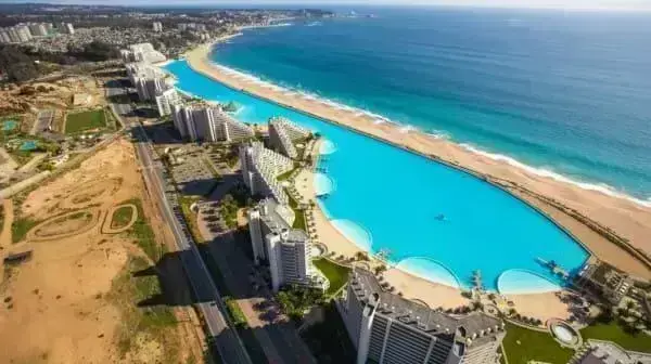 Maior piscina do mundo vista área (foto: Dinheiro Vivo)