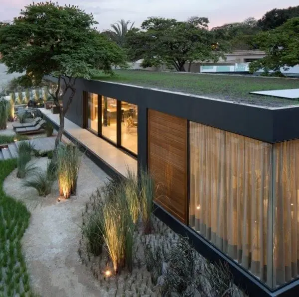 A Casa SysHaus consiste em uma arquitetura modular feita 100% de materiais recicláveis