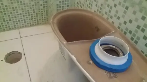 Como instalar vaso sanitário com caixa acoplada: anel de vedação (foto: Tamo Junto na Construção)