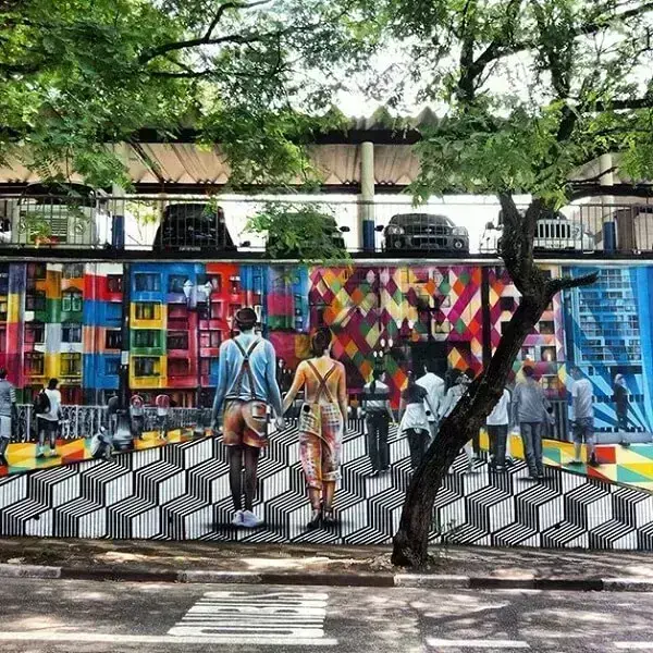 Arte urbana: mural de grafite de Eduardo Kobra na região de Pinheiros - SP