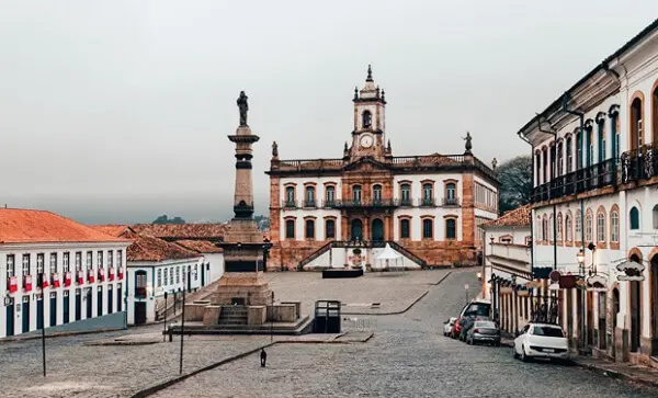 O centro histórico de Ouro Preto, localizado em Minas Gerais, também é considerado patrimônio histórico do Brasil