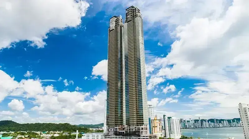 Cada apartamento do edifício YachtHouse considerado o prédio mais alto do Brasil custa em média 4 milhões de reais. Foto: Divulgação Pasqualotto &amp; GT Empreendimentos