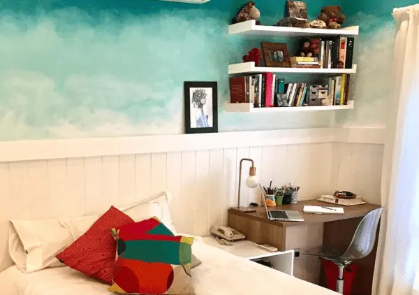 Lambri com pintura na parede aposta no estilo contemporâneo (foto: Reprodução Instagram)