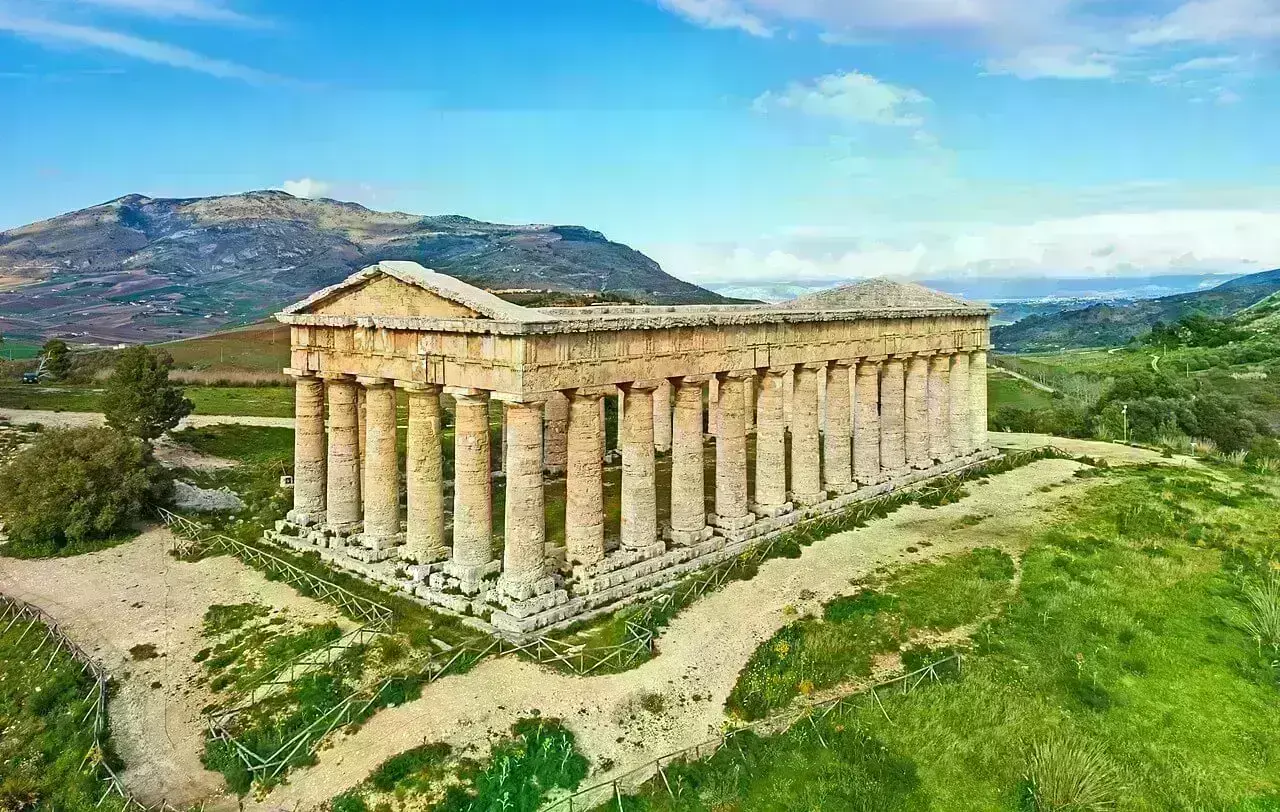 Quais eram as 4 maiores ou mais importantes cidades da Grécia