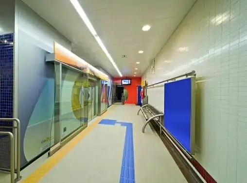 Porcelanato técnico em estação de metrô (foto: Divulgação Eliane)