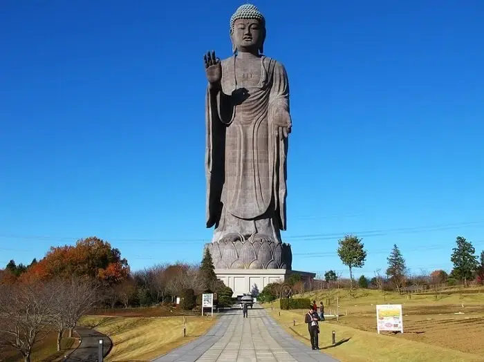 A maior estátua do mundo: o Buda de Ushik é a 4° maior estátua do mundo. Fonte: Dr. Curioso