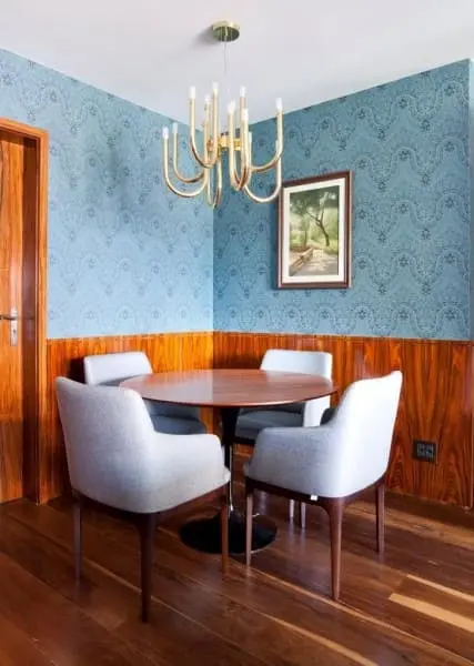 Estilo Vitoriano: sala de jantar com inspiração do movimento vitoriano e mobiliário moderno (foto: INÁ Arquitetura)
